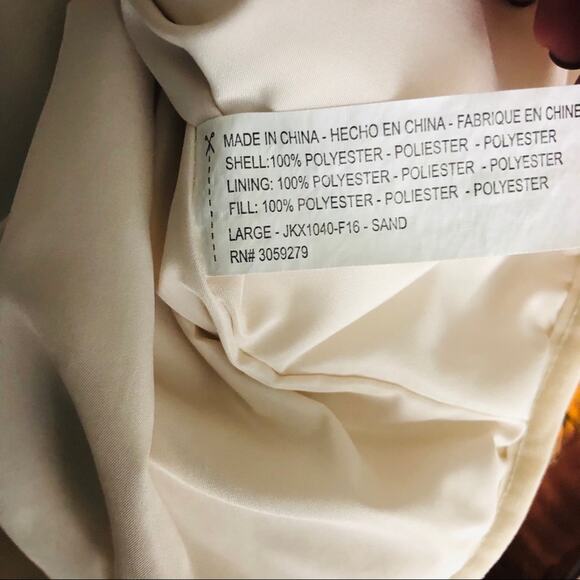 Altar’d State cream quilted puffer pocket vest - Picture 7 of 7